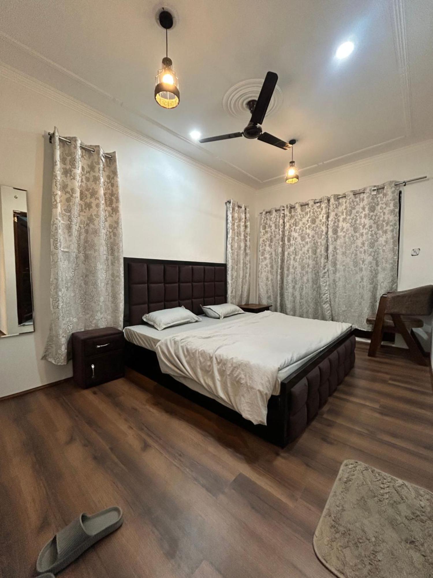 John'S Homestay Srīnagar Extérieur photo